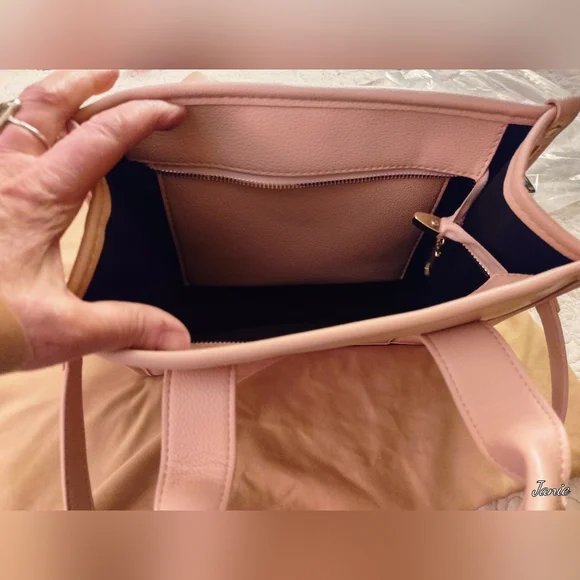 Pink Vegan Purse - Picture 8 of 9